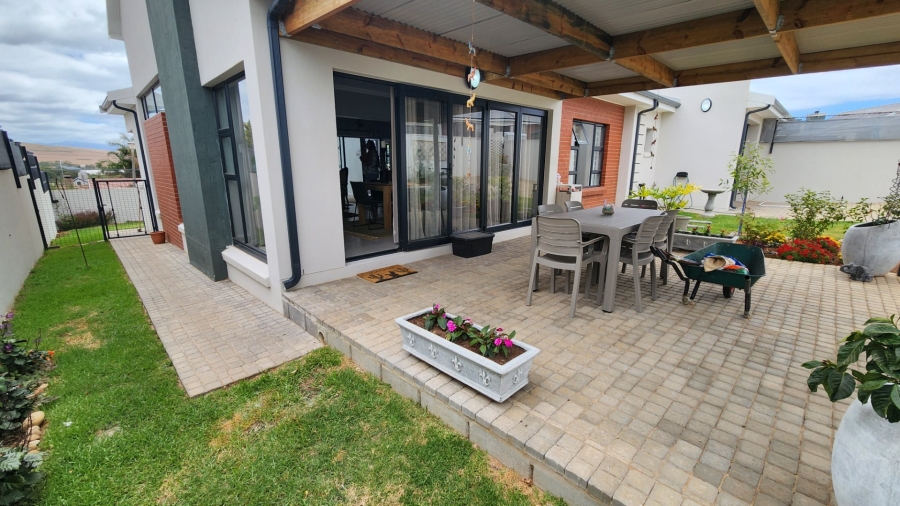 3 Bedroom Property for Sale in Hartenbos Heuwels Western Cape